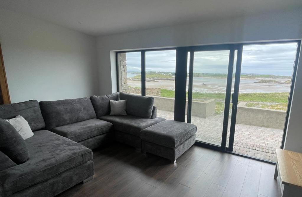 Ostan Gweedore Deluxe Apartments บันเบก ภายนอก รูปภาพ